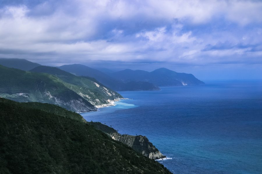 Küstenlandschaft bei Punta Moneglia an der Riviera di Levante