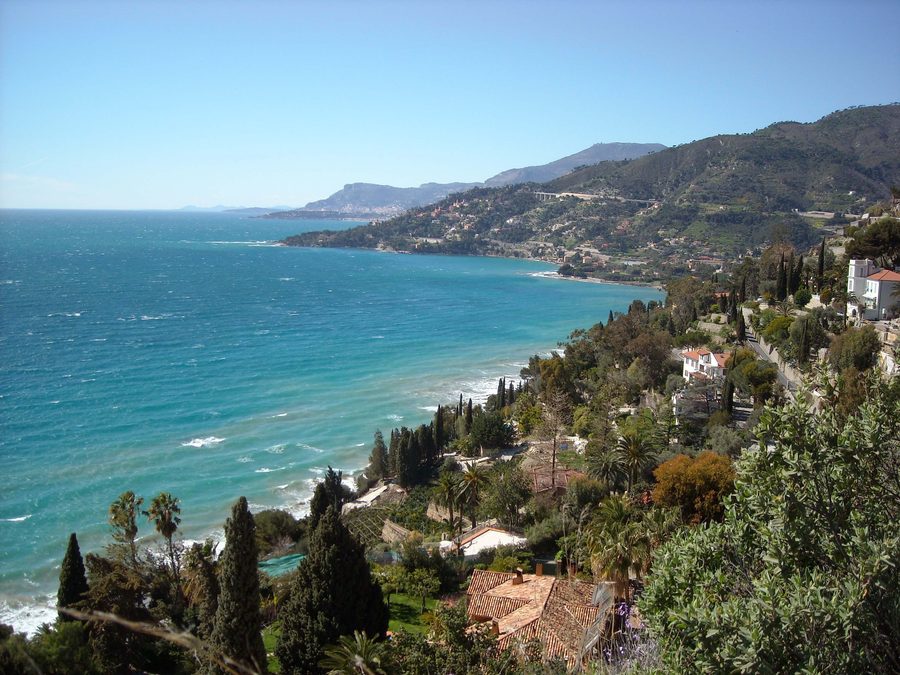 Landschaft von La Piana di Latte bei Ventimiglia in Ligurien