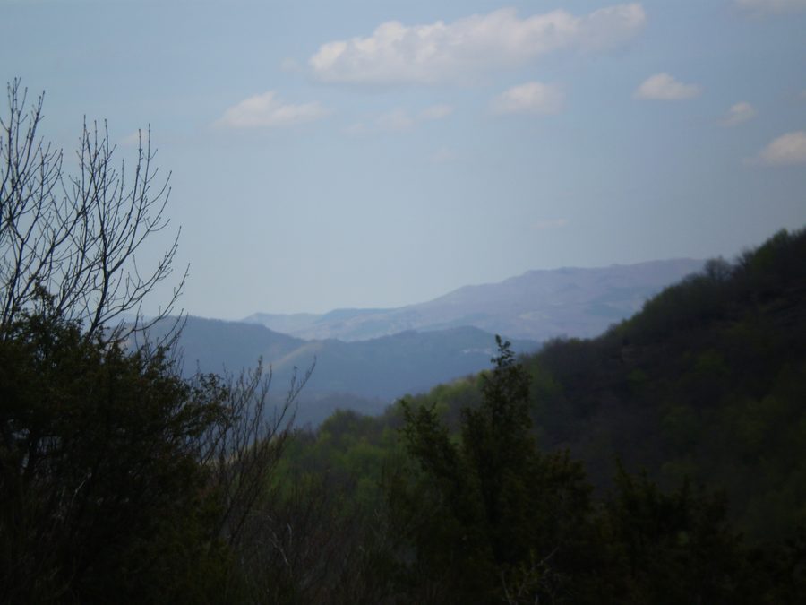 Apenninenlandschaft an der Alta Via dei Monti Liguri bei Monte Lavagnola