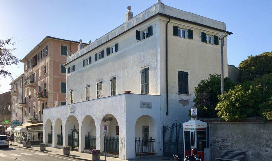 Villa Magni in San Terenzo, die letzte Residenz des Dichters P. B. Shelley