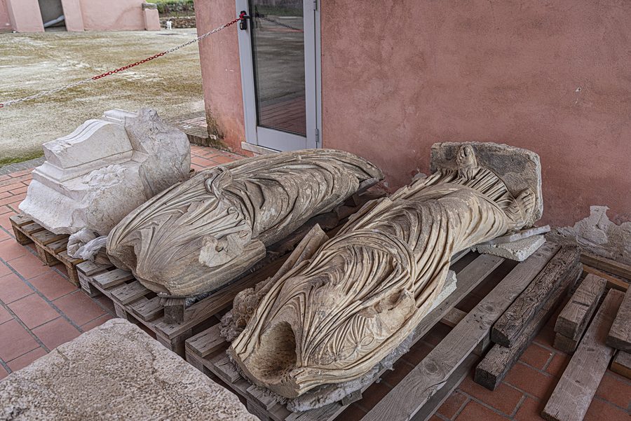 Außenansicht des Museo Archeologico Nazionale di Luni