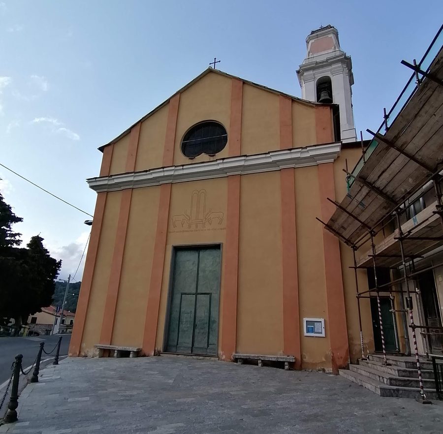 Pfarrkirche San Salvatore und Santissimo Sepolcro in Portio, Vezzi Portio