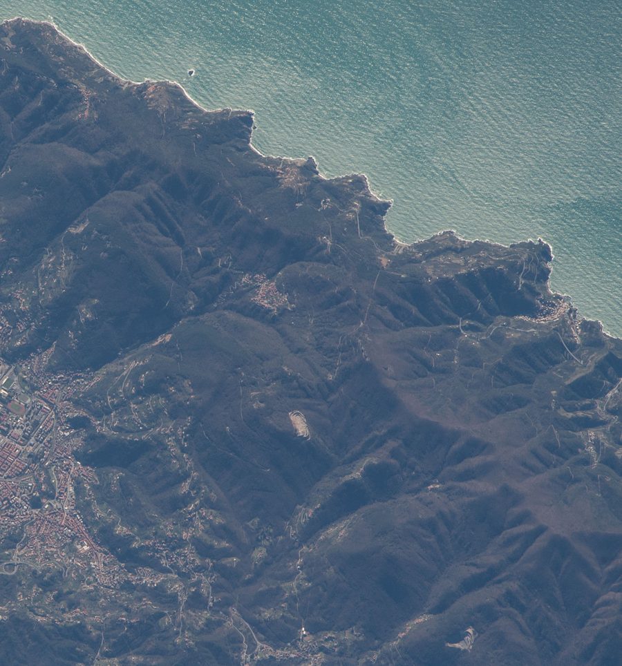 Landschaft von Tramonti di Biassa mit Biassa, Schiara und der Cinque-Terre-Küste