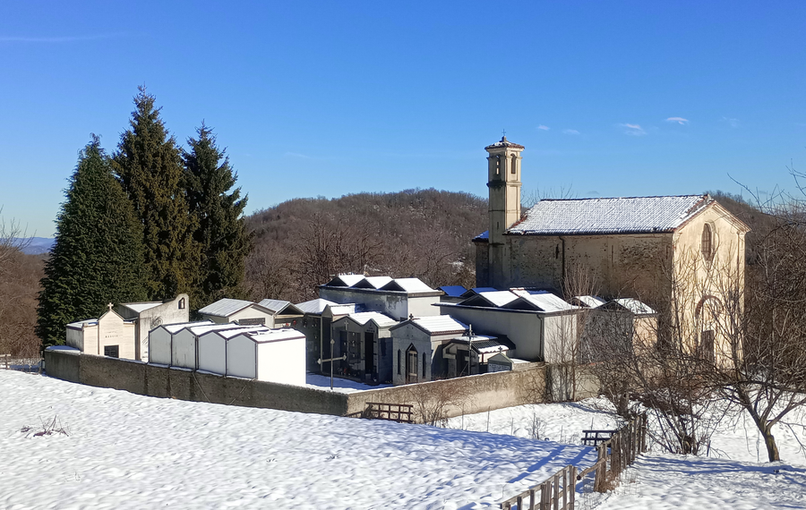 Friedhof und Oratorio della Santissima Annunziata in Biestro bei Pallare