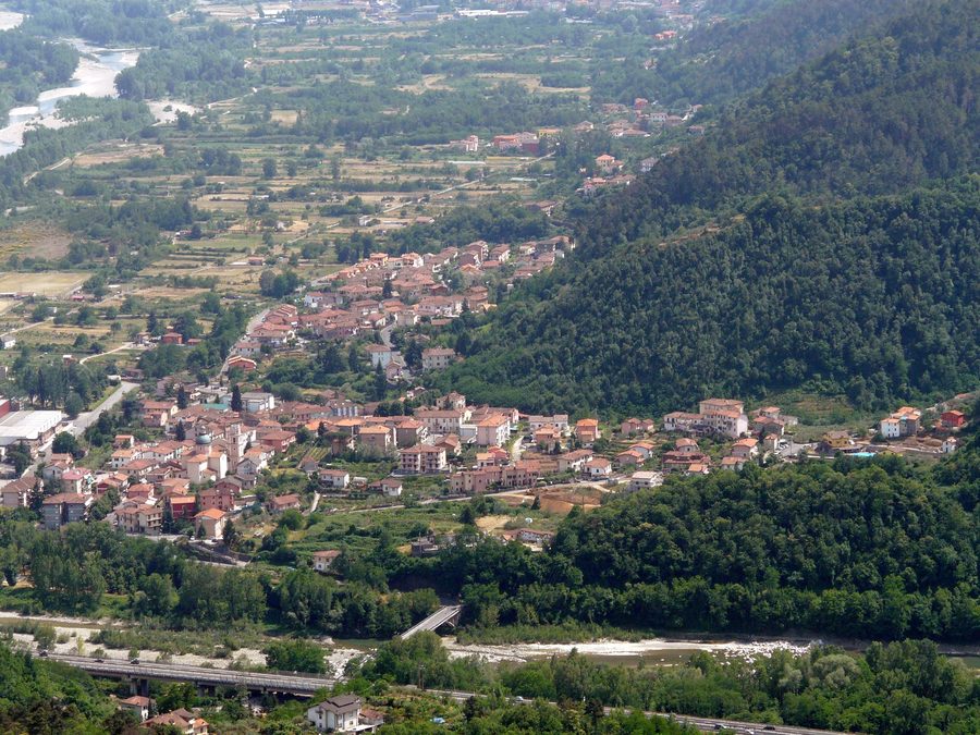 Panorama von Piana Battolla in Follo, Ligurien