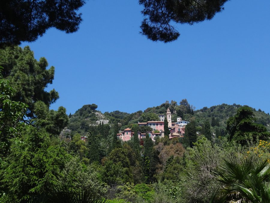 Panorama von Mortola Inferiore in Ligurien