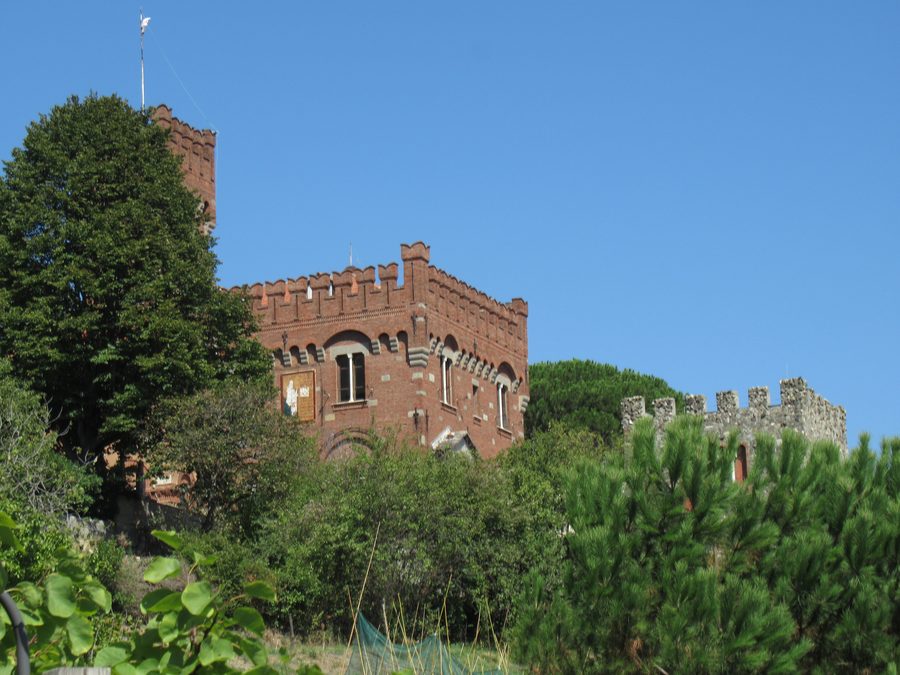 Castello di San Cipriano in Serra Riccò